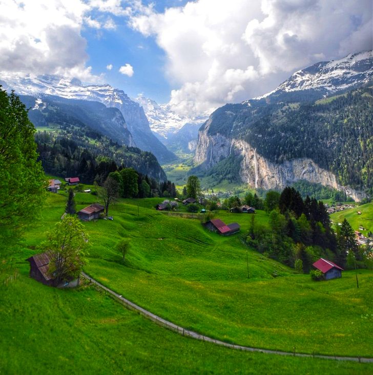 20 человек, которые ради потрясающего снимка были готовы спать под открытым небом и карабкаться ночью по горам