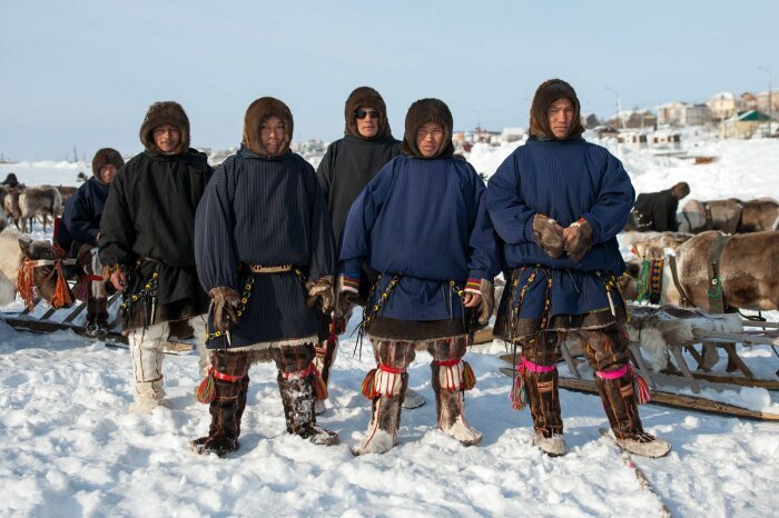 Важнейшей частью костюма являются теплые чулки. /Фото: Twitter.