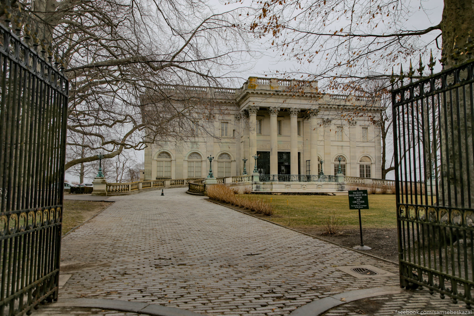 Vid na Mramornyj dom ot...