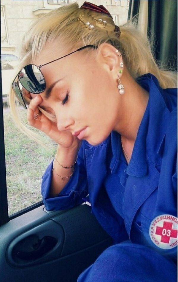 Медработницы