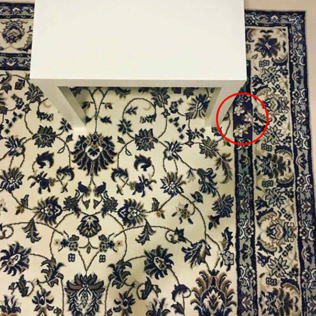 Фото №2 - Телефон на ковре. Новая оптическая иллюзия, которая сводит с ума весь Интернет!