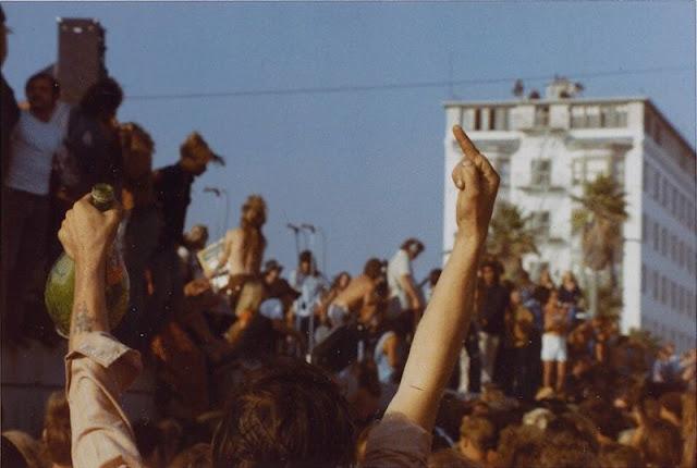 Дух свободы и юности: пляжные вечеринки в Венис, Калифорния, на фото 1970-х
