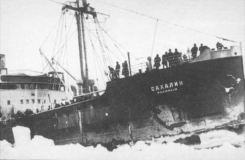Легендарный пароход "Сахалин"