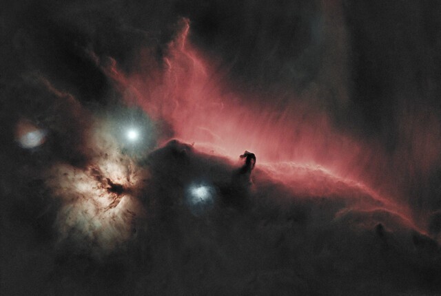 Тьма и огонь: туманности Конская голова и Огненная Тьма и огонь: туманности Конская голова и Огненная