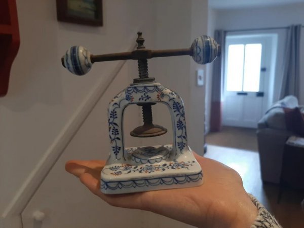 Объясните мне, что это за штука?