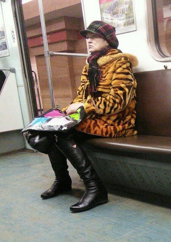 Чудаки и модники из метро