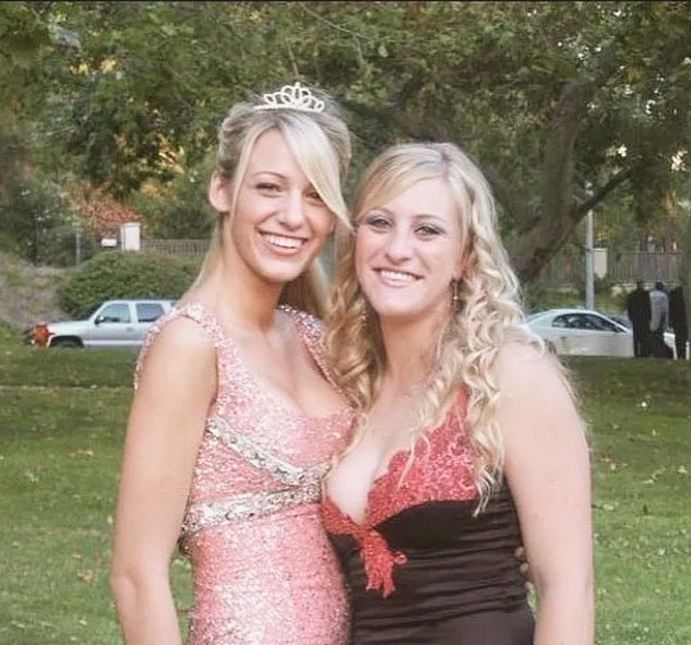 Блейк Лайви Блейк Лайви