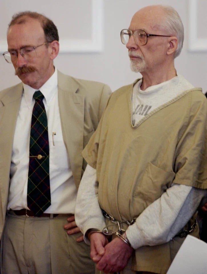 Фотография: История Джона Джамельске – насильника, который годами удерживал своих жертв под землей №2 - BigPicture.ru