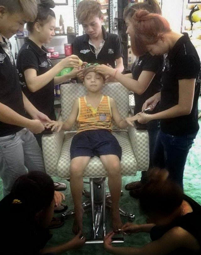 Странные фотографии из азиатских стран