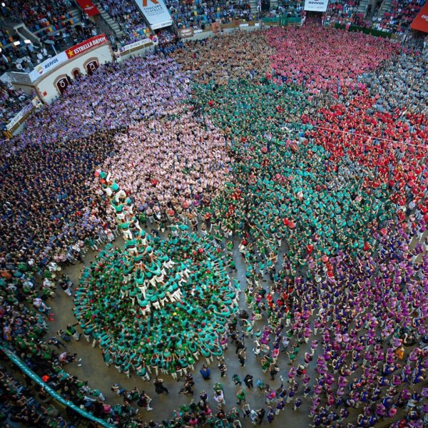 Кастели или «человеческие замки»