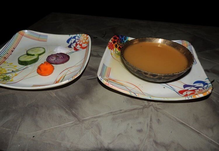 Апо — напиток из северо-восточной Индии. Индийский напиток апонг. Апо — напиток из северо-восточной Индии. Индийский напиток апонг. Фото.