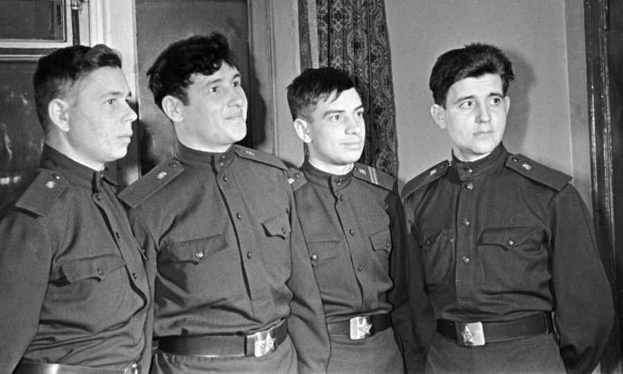 Советский морской подвиг: история экипажа баржи Т-36 Советский морской подвиг: история экипажа баржи Т-36