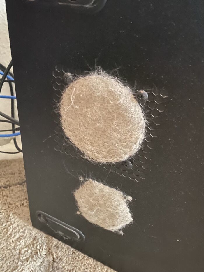 20. "ПК какое-то время стоял вплотную у моего стола. Больше не будет"