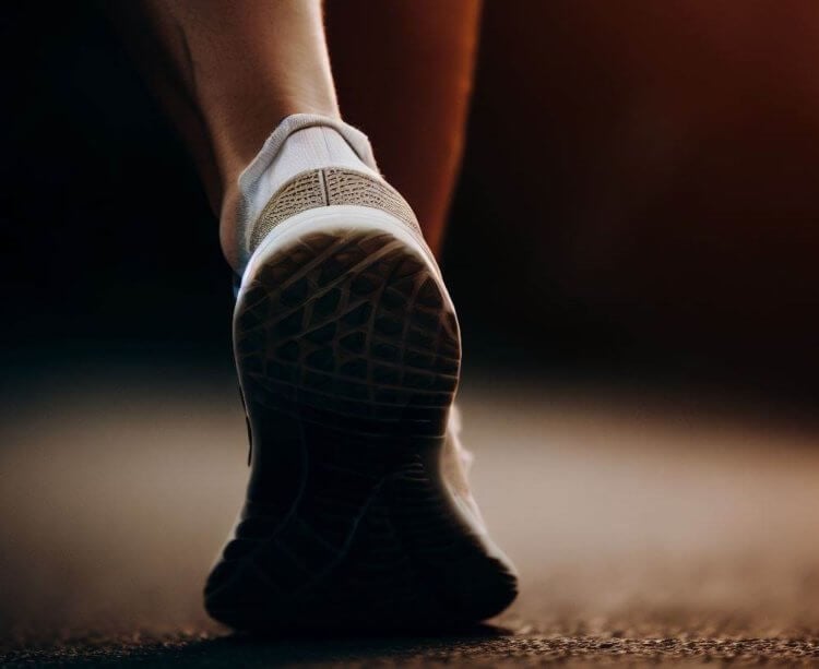 Сколько нужно бежать, чтобы ощутить эйфорию. К бегу нужно подходить ответственно и не переоценивать свои способности — невозможно просто взять и с первого раза пробежать десятки километров. Сколько нужно бежать, чтобы ощутить эйфорию. К бегу нужно подходить ответственно и не переоценивать свои способности — невозможно просто взять и с первого раза пробежать десятки километров. Фото.