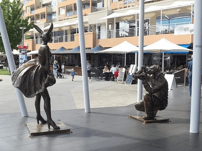 12 странных статуй и памятников со всего света