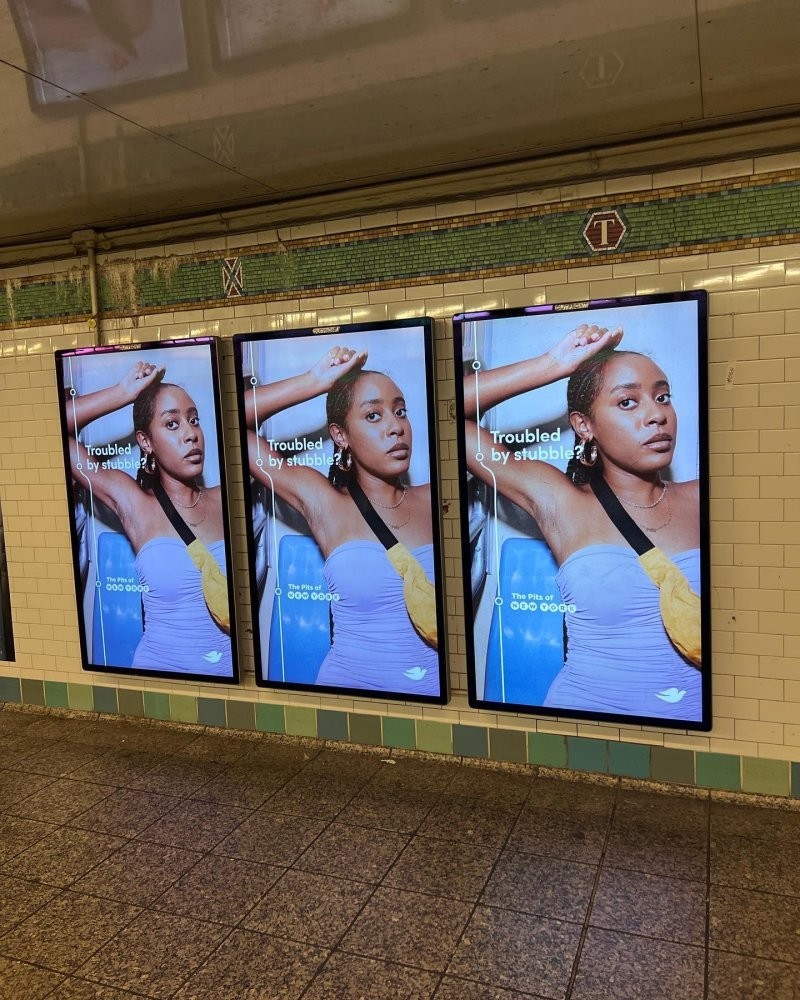 "Освободите подмышки!": компания Dave призвала женщин перестать брить подмышки в жаркую погоду "Освободите подмышки!": компания Dave призвала женщин перестать брить подмышки в жаркую погоду