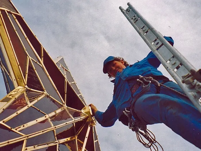 Как устанавливали звезды на башнях Кремля