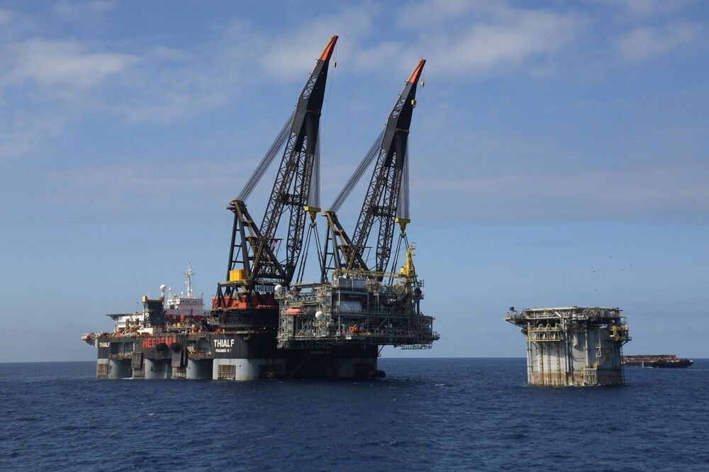 10 экстремально больших подъемных кранов