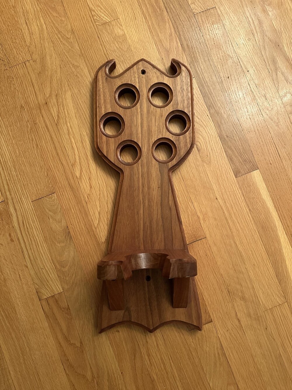 10. Для чего нужен этот деревянный брусок, со скошенной частью внизу