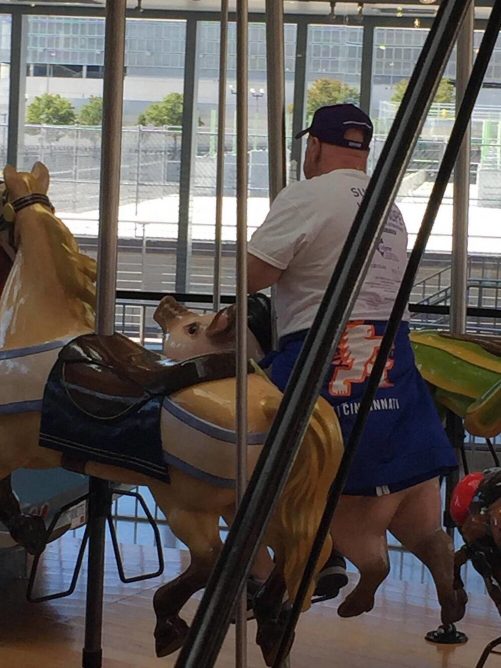 19. Прокатись на нашей карусели 19. Прокатись на нашей карусели