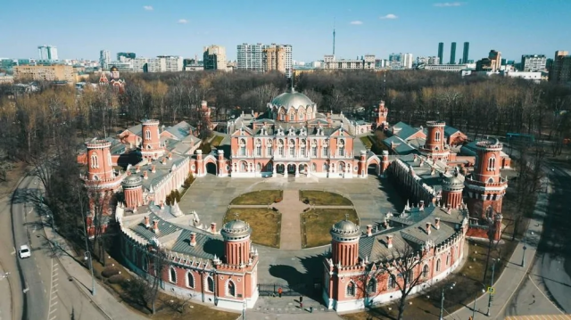 18. Петровский путевой дворец в Москве