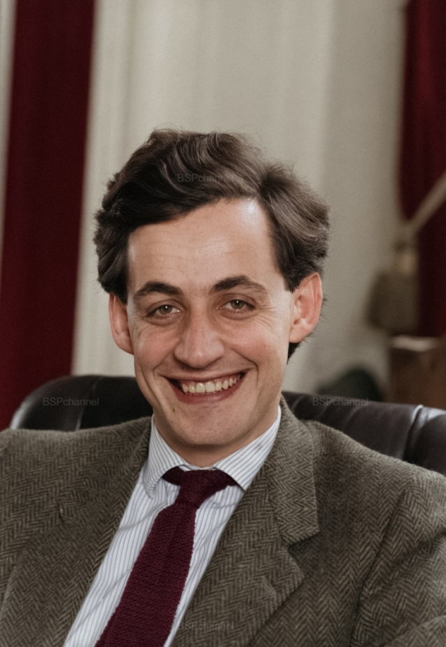 Портрет мэра Нёйи-сюр-Сен –Николя Саркози (28 лет). Франция 1983 год.