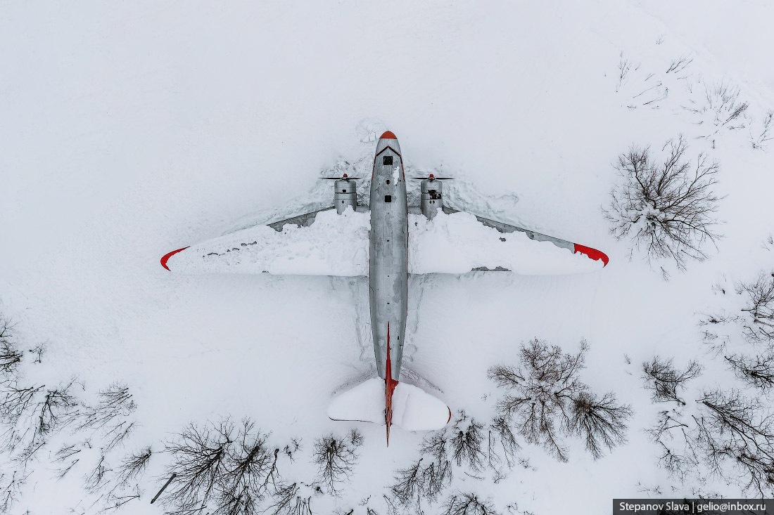 Игарка, Памятник самолёту, Ли-2