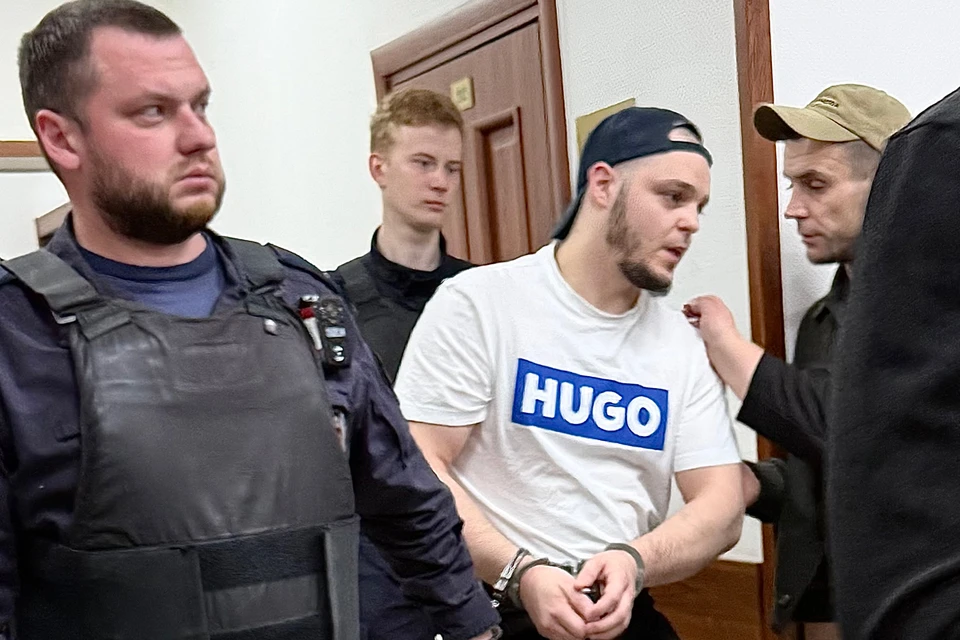 Дмитрий Боглаев раньше занимался боксом, а потом пошел «крышевать» таксистов в Шереметьеве
